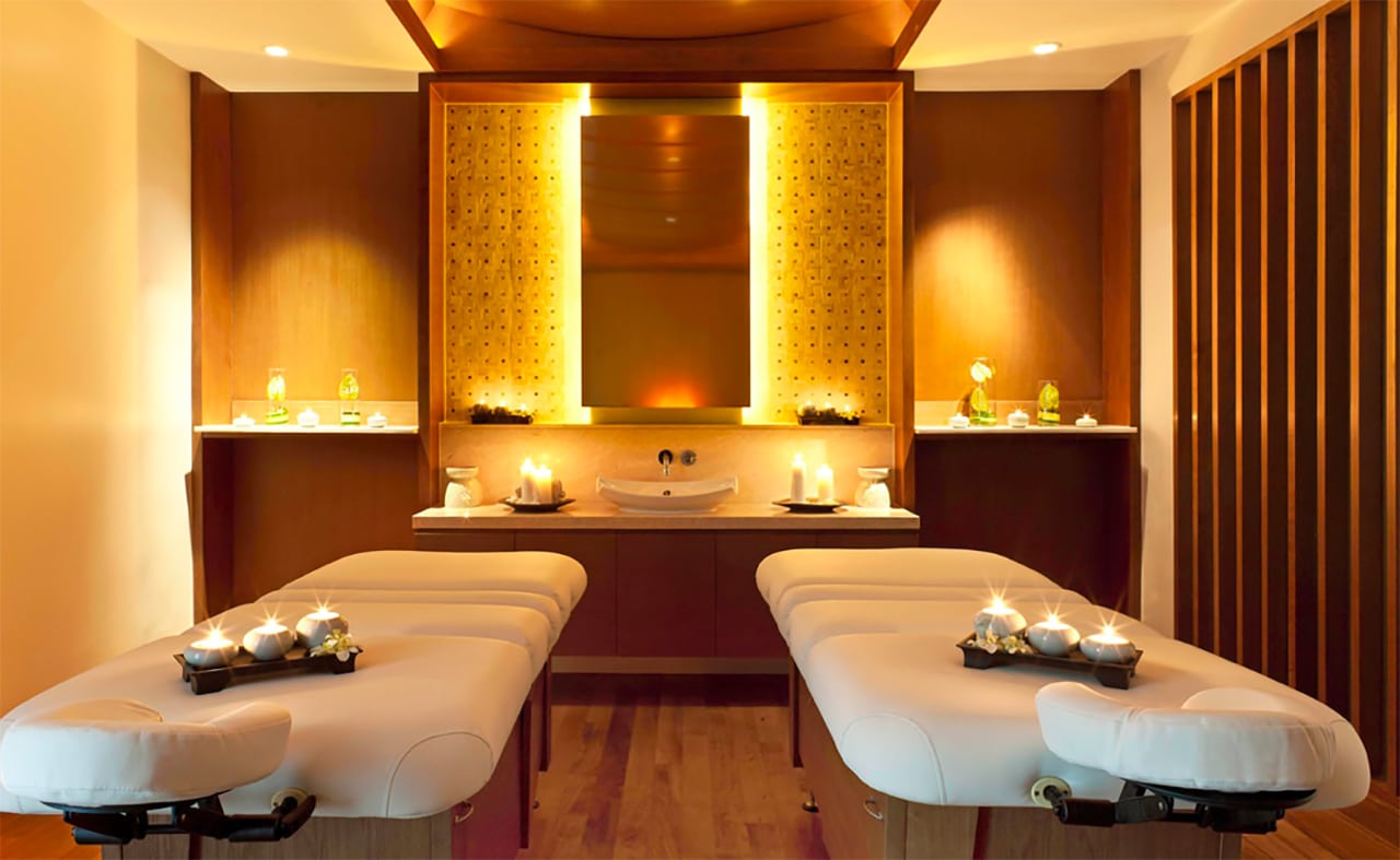 Restaurang med internationellt kök i Phuket