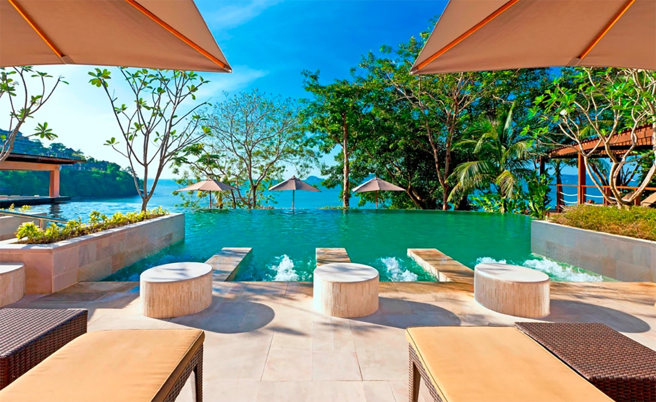 Privat strand och loungeområde i Phuket