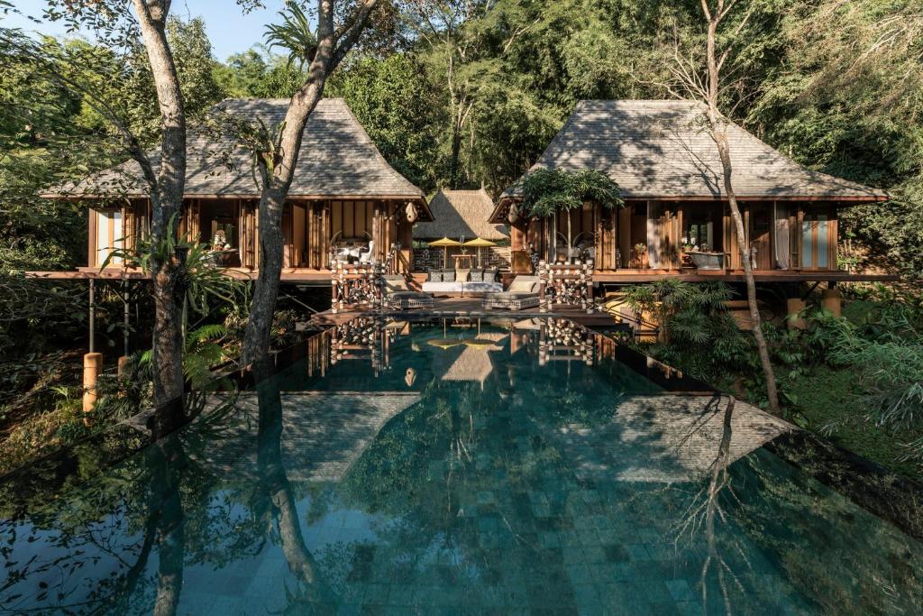 Lyxigt djungelresort i Thailand med privata villor, infinitypool och tropisk natur – exklusiv semester i regnskogsmiljö