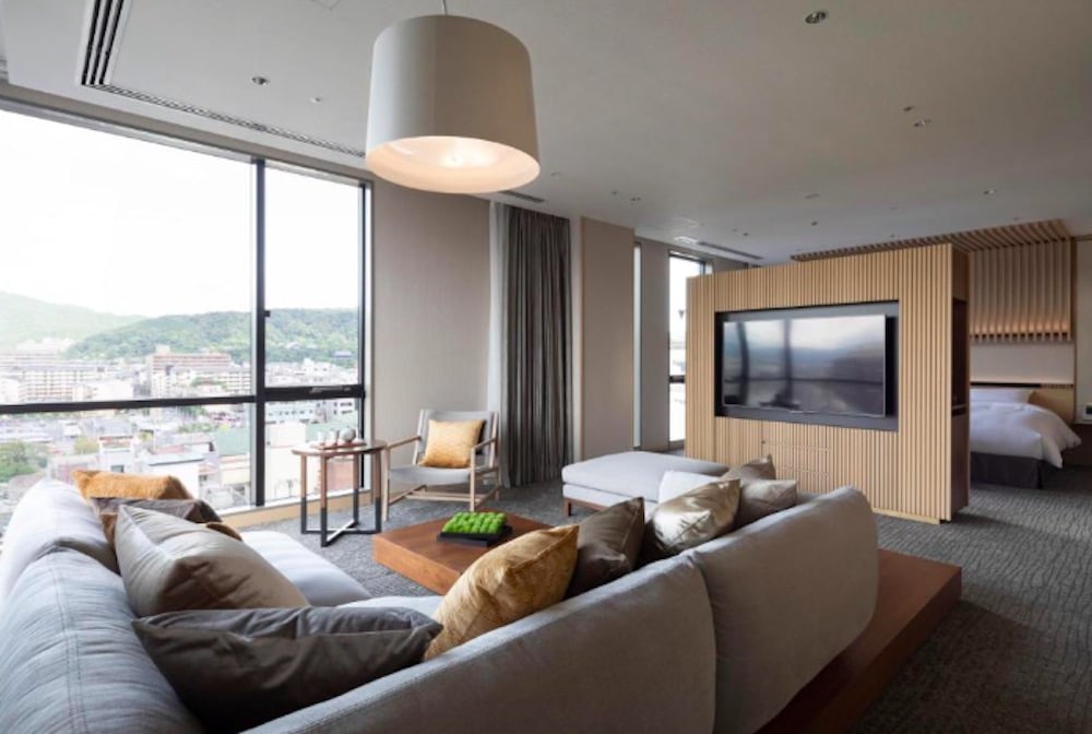 Modernt hotellrum på Cross Hotel Kyoto