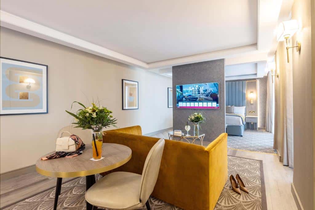 The Savoy Hotel, Irland