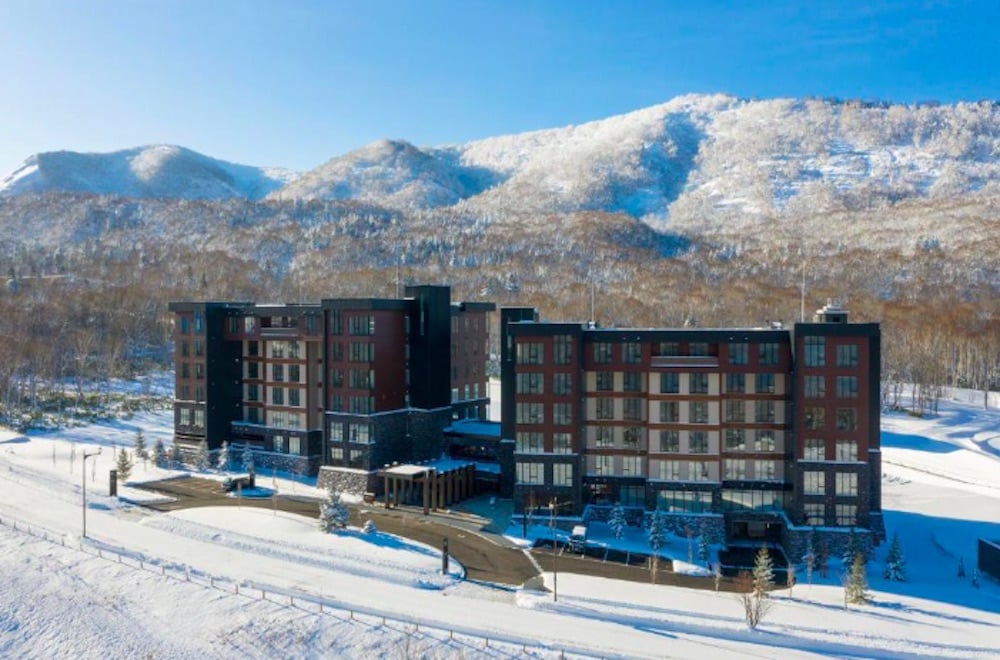 Ski-in Ski-out Luxury Residences