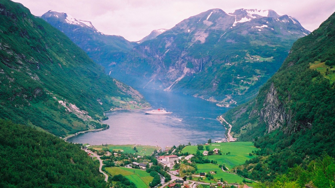 bilder från Geiranger med hotell